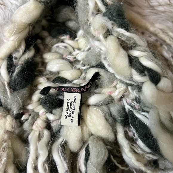 Lucky Brand Wool Extra long and chunky scarf - Picture 2 of 10